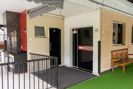 Apartamento para alugar com 100m², 2 quartos e 1 vagaÁrea comum - Salão de festas