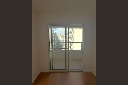Sala de apartamento para alugar com 2 quartos, 47m² em Recreio dos Bandeirantes, Rio de Janeiro