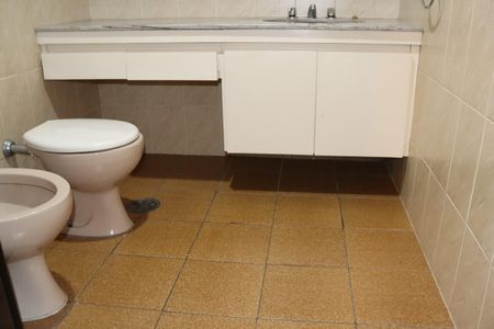 Apartamento à venda com 140m², 4 quartos e 1 vagaBanheiro