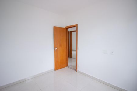 Apartamento à venda com 74m², 3 quartos e 1 vagaQuarto 2