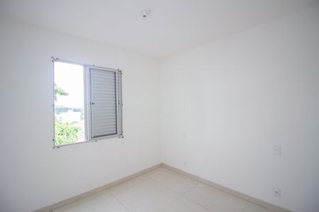 Quarto Suíte de apartamento à venda com 3 quartos, 74m² em Cabral, Contagem
