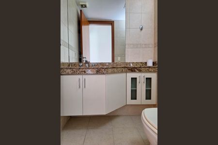 Apartamento à venda com 86m², 2 quartos e 2 vagasBanheiro Social
