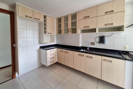 Apartamento à venda com 86m², 2 quartos e 2 vagasCozinha