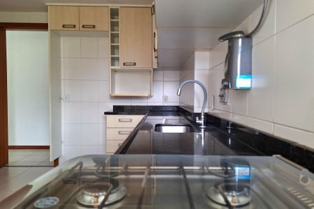 Apartamento à venda com 86m², 2 quartos e 2 vagasCozinha