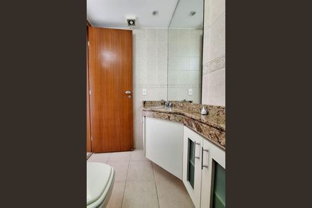 Apartamento à venda com 86m², 2 quartos e 2 vagasBanheiro Social