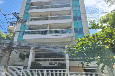 Apartamento à venda com 86m², 2 quartos e 2 vagasFachada