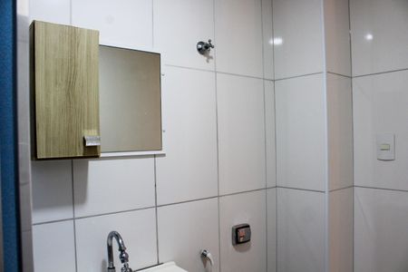 Banheiro de apartamento à venda com 1 quarto, 43m² em Vila Buarque, São Paulo