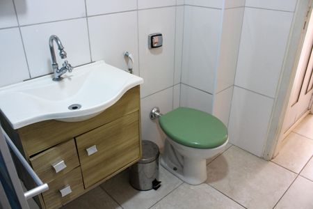 Banheiro de apartamento à venda com 1 quarto, 43m² em Vila Buarque, São Paulo