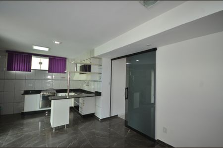 Sala de casa de condomínio para alugar com 2 quartos, 100m² em Vila Valqueire, Rio de Janeiro