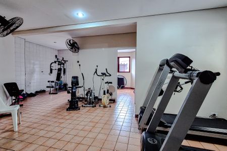 Apartamento à venda com 94m², 3 quartos e 1 vaga Apartamento à venda com 94m², 3 quartos e 1 vagaÁrea comum - Academia