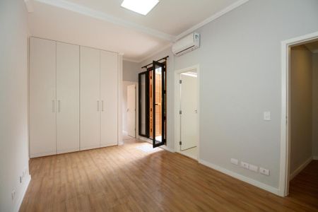 Casa para alugar com 240m², 4 quartos e 2 vagasSuíte 3