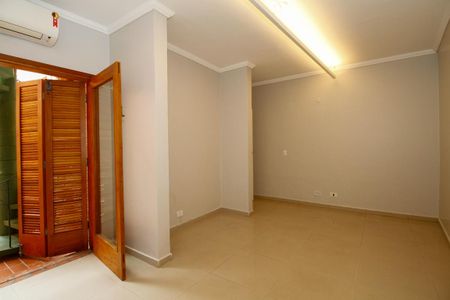 Casa para alugar com 240m², 4 quartos e 2 vagasSuíte 1