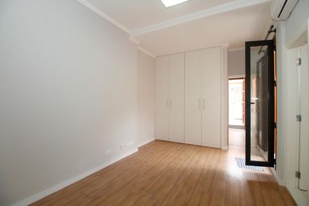 Casa para alugar com 240m², 4 quartos e 2 vagasSuíte 3