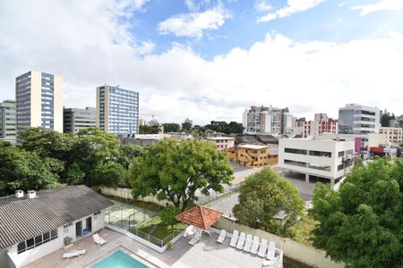 Vista da sacada de apartamento para alugar com 3 quartos, 75m² em Cabral, Curitiba