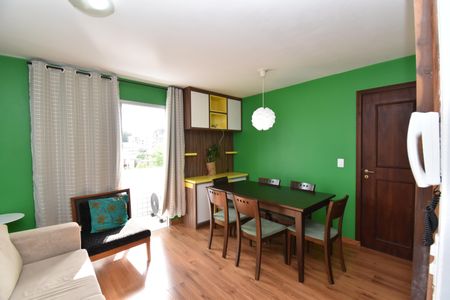 Sala de apartamento para alugar com 3 quartos, 75m² em Cabral, Curitiba