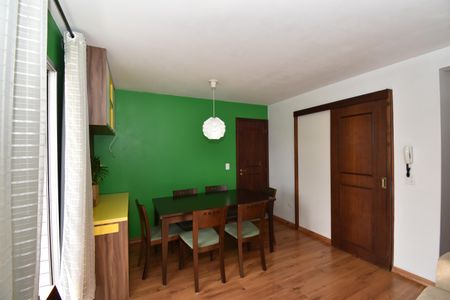 Sala de apartamento para alugar com 3 quartos, 75m² em Cabral, Curitiba