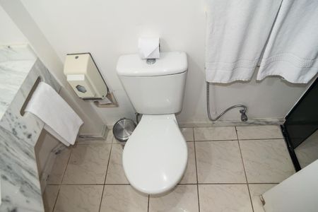 Banheiro de apartamento à venda com 1 quarto, 29m² em Jardim Paulista, São Paulo