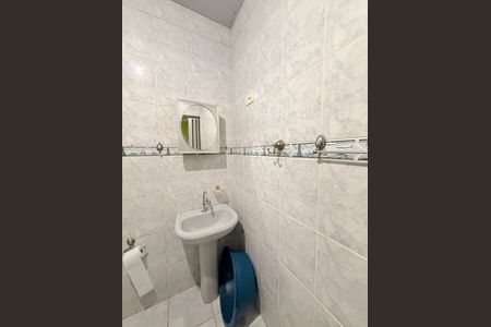 Casa à venda com 175m², 3 quartos e 2 vagasBanheiro da Suíte 1 - casa 1