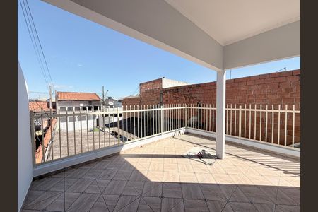 Casa à venda com 175m², 3 quartos e 2 vagasVaranda - Casa 2