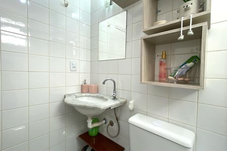 Apartamento à venda com 77m², 3 quartos e 1 vaga Apartamento à venda com 77m², 3 quartos e 1 vagaBanheiro da Suíte