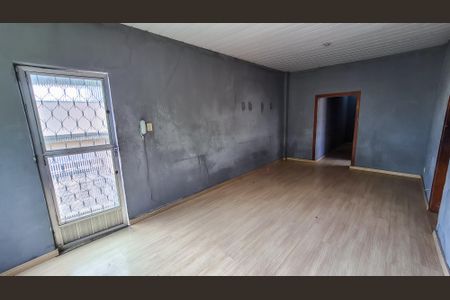 Casa à venda com 75m², 3 quartos e sem vagaSala