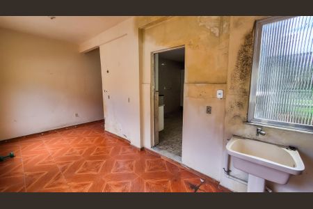 Casa à venda com 75m², 3 quartos e sem vagaÁrea de Serviço