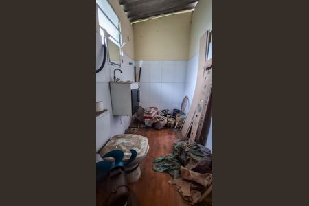 Casa à venda com 75m², 3 quartos e sem vagaBanheiro casa 2