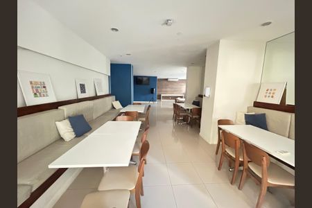 Apartamento para alugar com 55m², 2 quartos e 1 vagaÁrea comum - Salão de festas