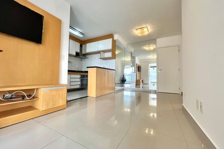 Sala de apartamento para alugar com 2 quartos, 72m² em Jardim Prudência, São Paulo