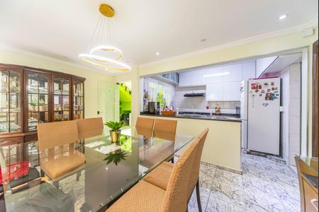 Casa à venda com 204m², 4 quartos e 2 vagasCopa