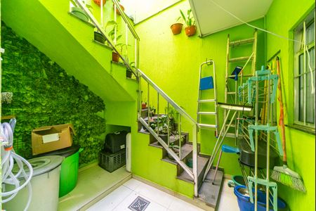 Casa à venda com 204m², 4 quartos e 2 vagasQuintal e Acesso