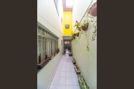 Casa à venda com 204m², 4 quartos e 2 vagasCorredor