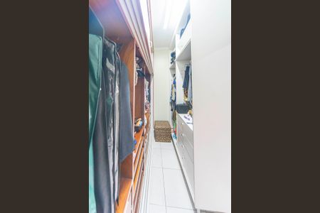 Casa à venda com 204m², 4 quartos e 2 vagasCloset do Quarto 4