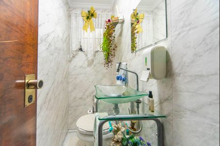 Casa à venda com 204m², 4 quartos e 2 vagasLavabo