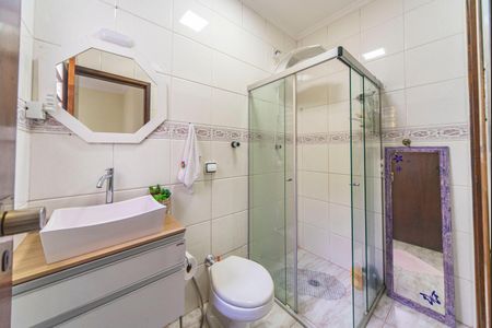 Casa à venda com 204m², 4 quartos e 2 vagasBanheiro do Quarto 1