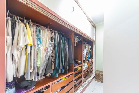 Casa à venda com 204m², 4 quartos e 2 vagasCloset do Quarto 4