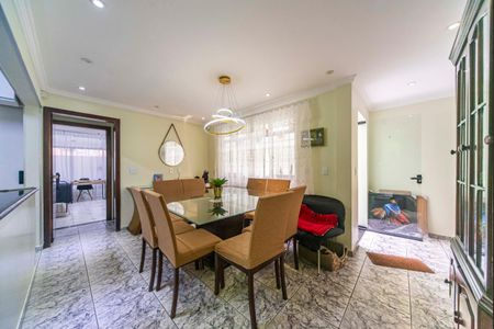 Casa à venda com 204m², 4 quartos e 2 vagasCopa