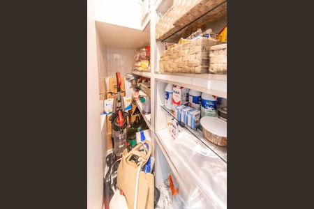 Casa à venda com 204m², 4 quartos e 2 vagasDespensa