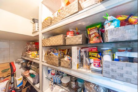 Casa à venda com 204m², 4 quartos e 2 vagasDespensa