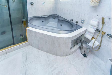 Casa à venda com 204m², 4 quartos e 2 vagasBanheiro do Quarto 4