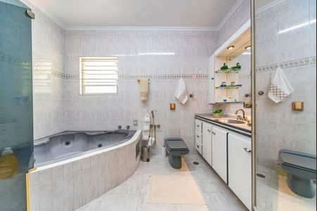 Casa à venda com 204m², 4 quartos e 2 vagasBanheiro do Quarto 4