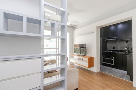 Sala de apartamento para alugar com 2 quartos, 60m² em Santo Amaro, São Paulo