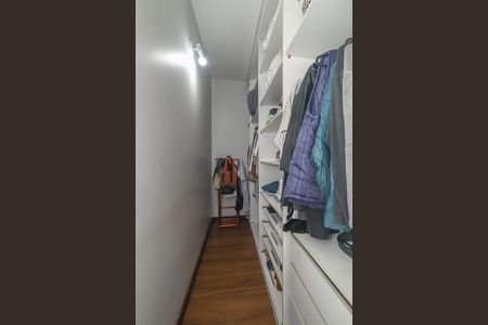Apartamento à venda com 97m², 3 quartos e sem vagaCloset da suíte