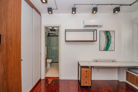 Suíte de apartamento para alugar com 1 quarto, 45m² em Floresta, Porto Alegre