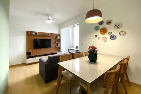 Apartamento à venda com 85m², 3 quartos e 1 vaga Apartamento à venda com 85m², 3 quartos e 1 vagaSala