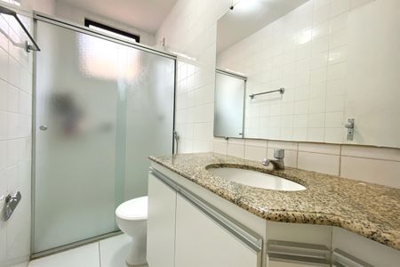 Apartamento à venda com 85m², 3 quartos e 1 vaga Apartamento à venda com 85m², 3 quartos e 1 vagaBanheiro