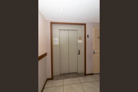 Apartamento para alugar com 60m², 2 quartos e 1 vagaElevador