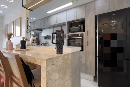 Apartamento à venda com 58m², 2 quartos e 1 vaga Apartamento à venda com 58m², 2 quartos e 1 vagaCozinha e Área de Serviço