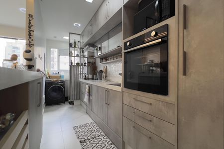 Apartamento à venda com 58m², 2 quartos e 1 vaga Apartamento à venda com 58m², 2 quartos e 1 vagaCozinha e Área de Serviço