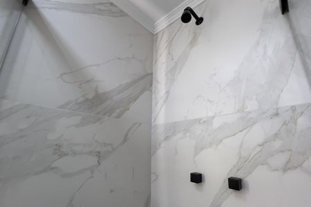 Apartamento à venda com 58m², 2 quartos e 1 vaga Apartamento à venda com 58m², 2 quartos e 1 vagaBanheiro